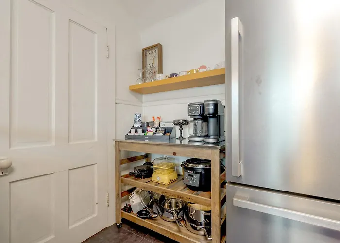 Ferienhaus Cozy 3-bedroom Close To Isu & Iwu, Sleeps 6 Bloomington